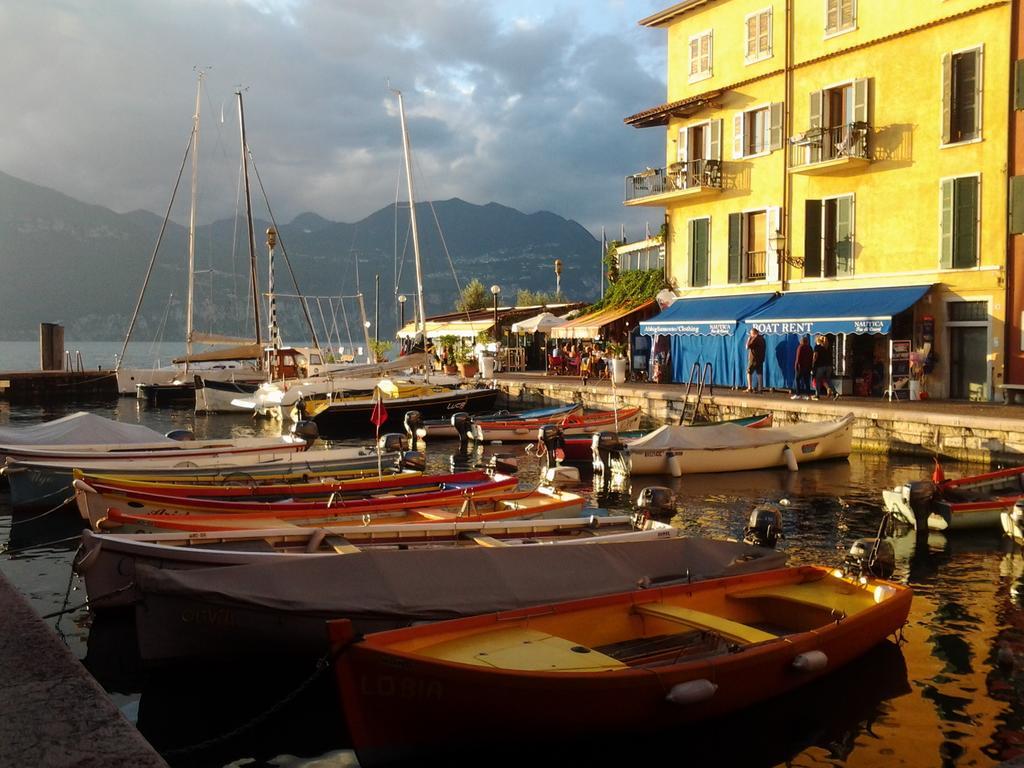 Hotel Danieli La Castellana Lago Di Garda 브렌조네 술 가르다 외부 사진