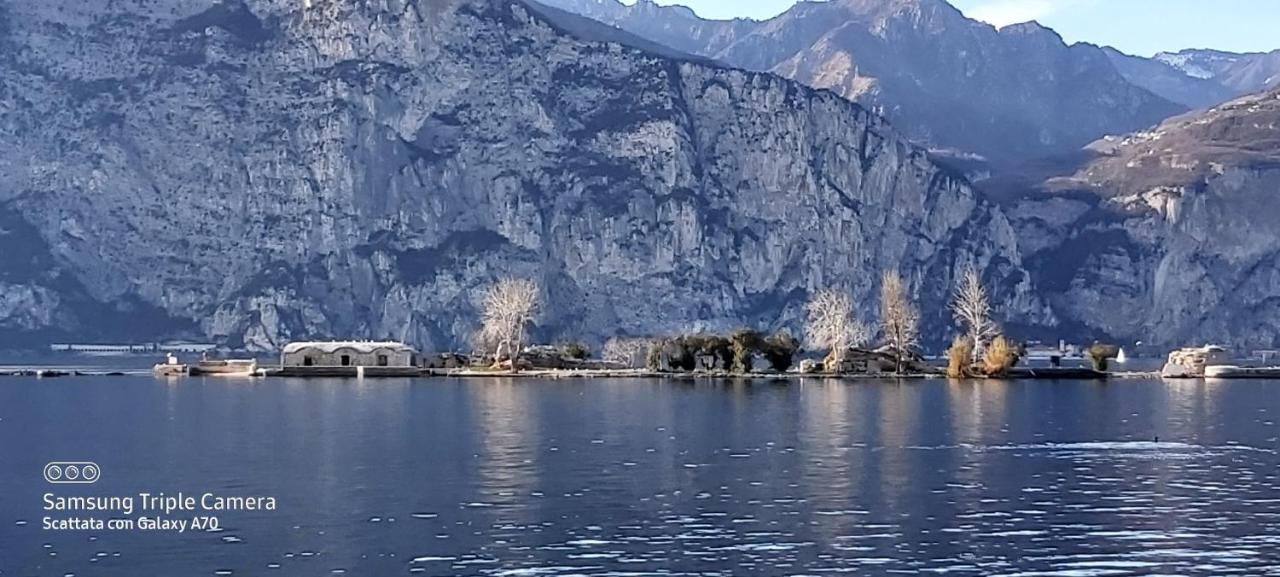 Hotel Danieli La Castellana Lago Di Garda 브렌조네 술 가르다 외부 사진