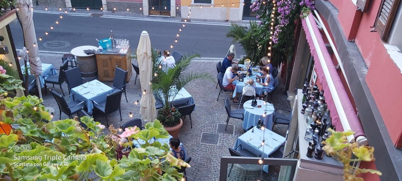 Hotel Danieli La Castellana Lago Di Garda 브렌조네 술 가르다 외부 사진