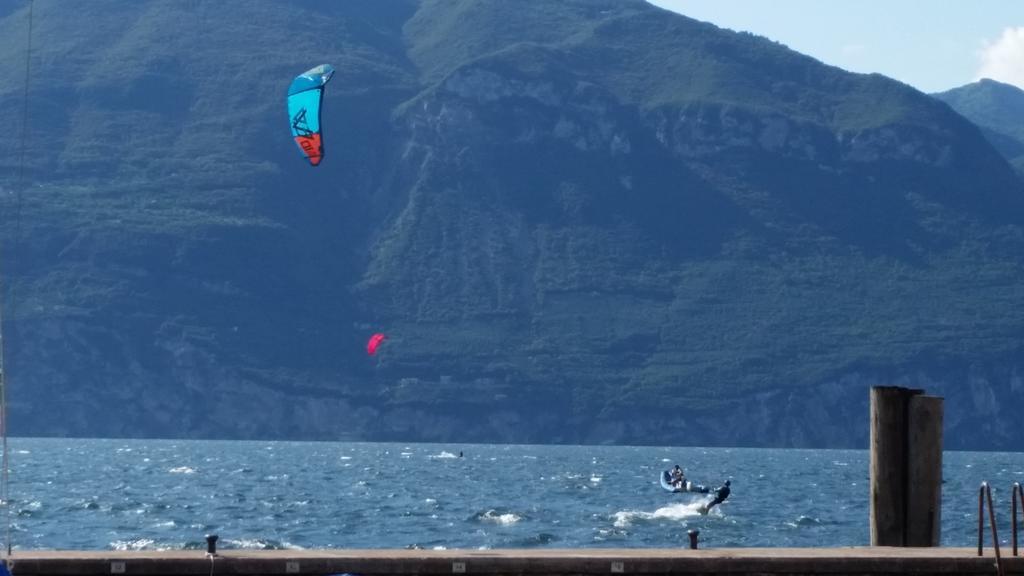Hotel Danieli La Castellana Lago Di Garda 브렌조네 술 가르다 외부 사진