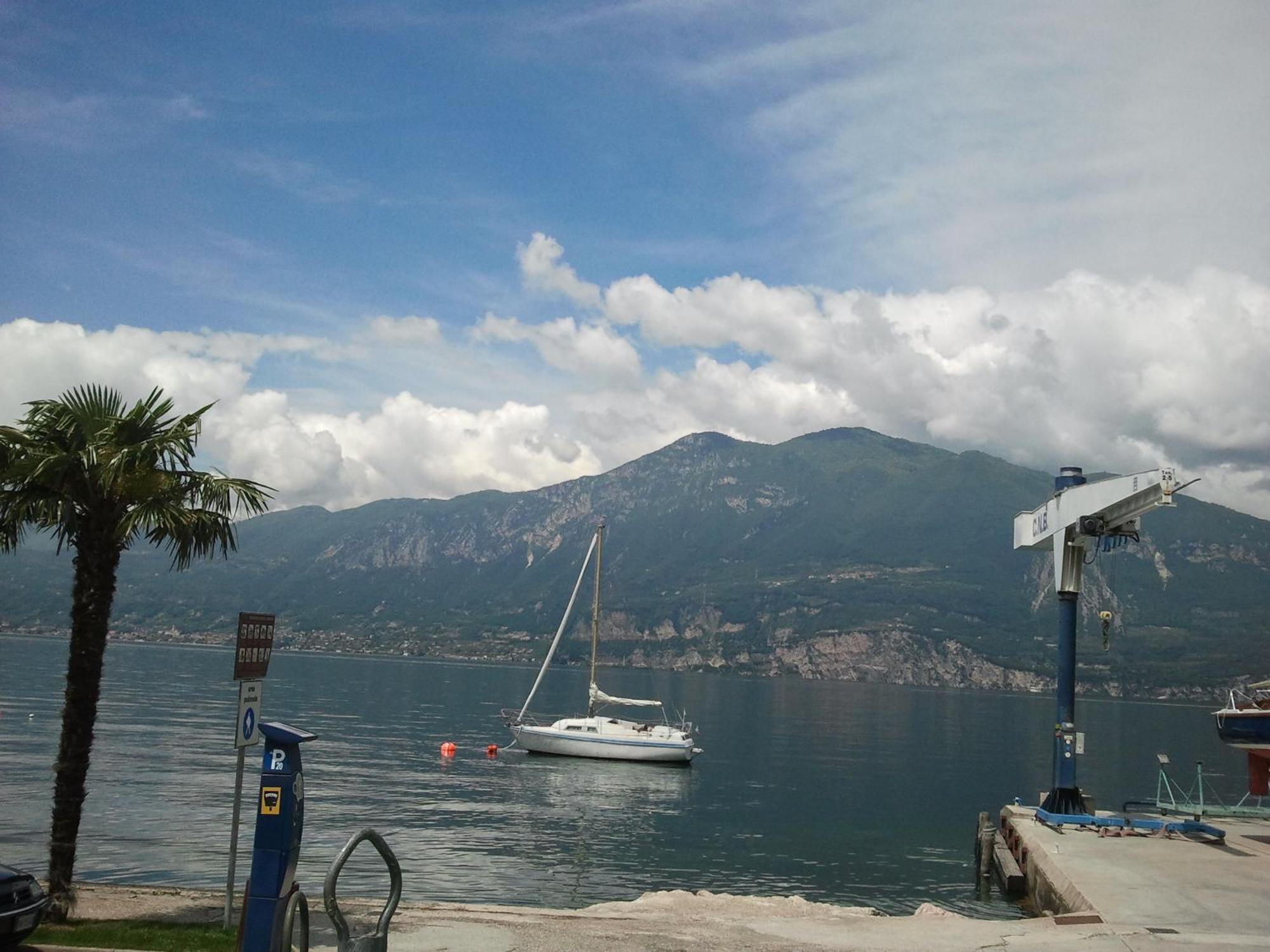 Hotel Danieli La Castellana Lago Di Garda 브렌조네 술 가르다 외부 사진